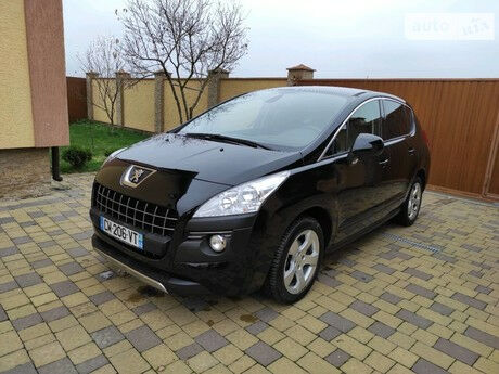 Peugeot 3008 2012 года