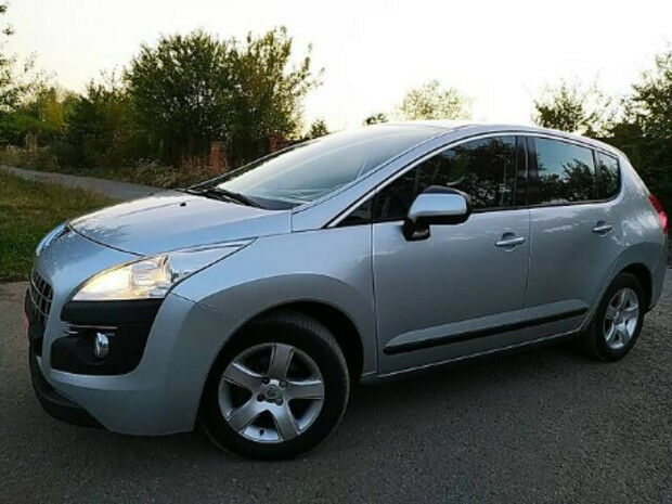 Peugeot 3008 2010 року