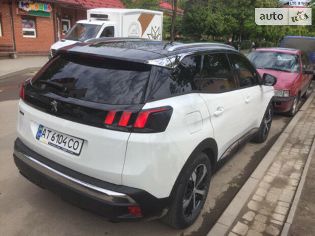 Peugeot 3008 2017 року