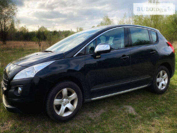 Peugeot 3008 2011 года