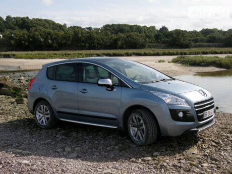 Peugeot 3008 2012 року