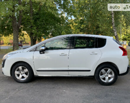 Peugeot 3008 2011 року