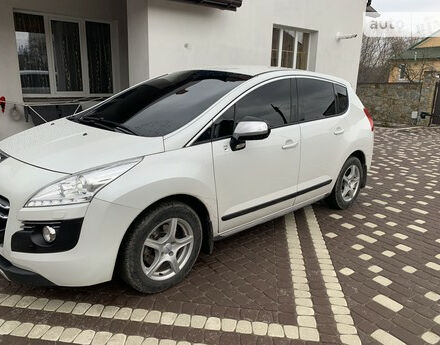 Peugeot 3008 2013 года