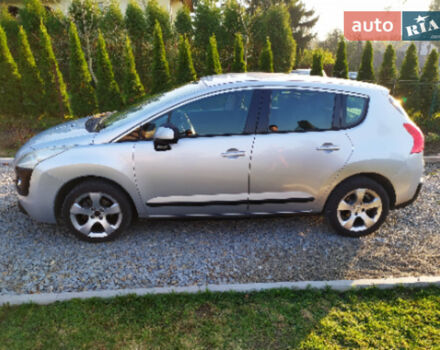 Peugeot 3008 2010 року