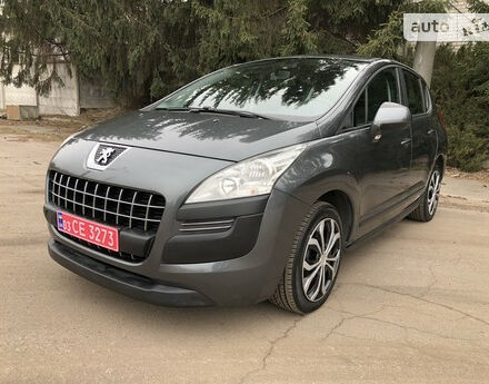 Фото на отзыв с оценкой 4.8 о Peugeot 3008 2010 году выпуска от автора "Людмила Грибовская" с текстом: Живу за містом і дороги в моїй місцевості зимою ніхто не чистить. Зважаючи на те що авто не повно...