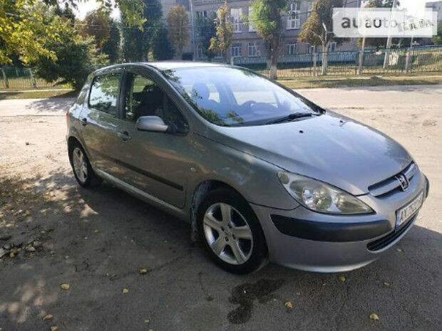 Peugeot 307 2002 года