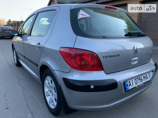 Peugeot 307 2004 року