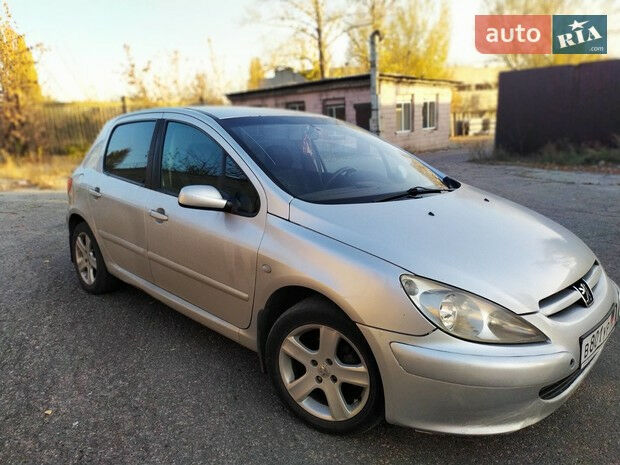 Пежо 307 2003 года Peugeot 307 2003 года