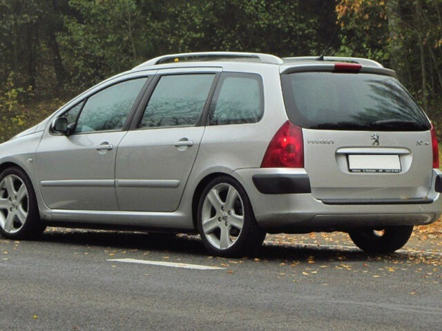 Peugeot 307 2004 року