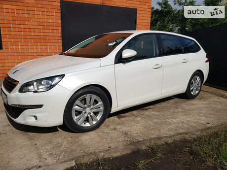 Peugeot 308 SW 2015 року