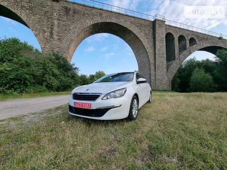 Peugeot 308 SW 2015 года