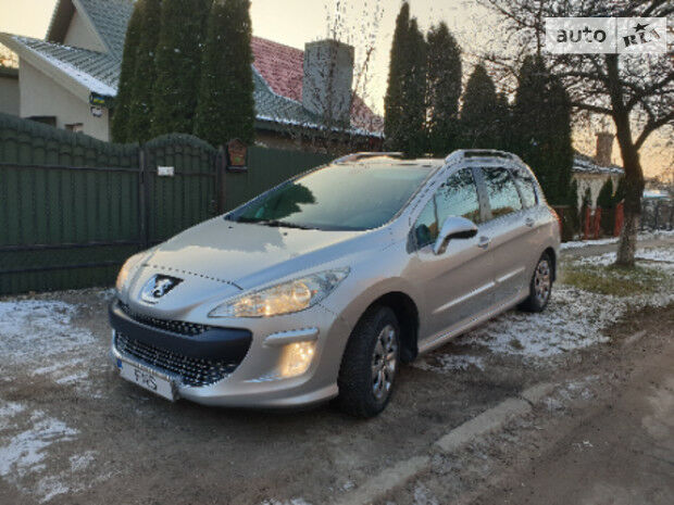 Peugeot 308 SW 2010 года