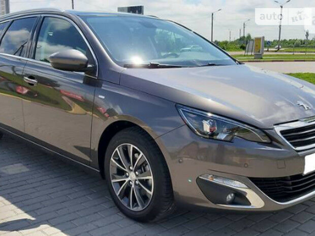 Peugeot 308 SW 2015 року