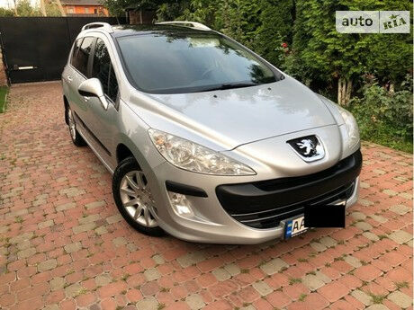 Пежо 308 SW 2008 года Peugeot 308 SW 2008 года