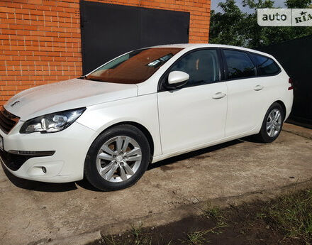 Peugeot 308 SW 2015 року