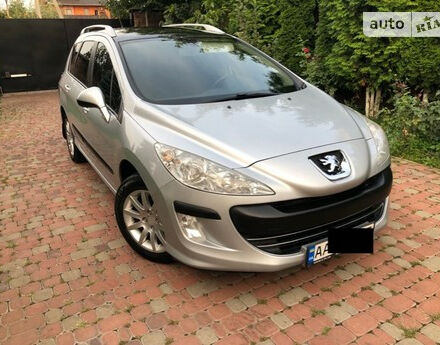 Peugeot 308 SW 2008 года