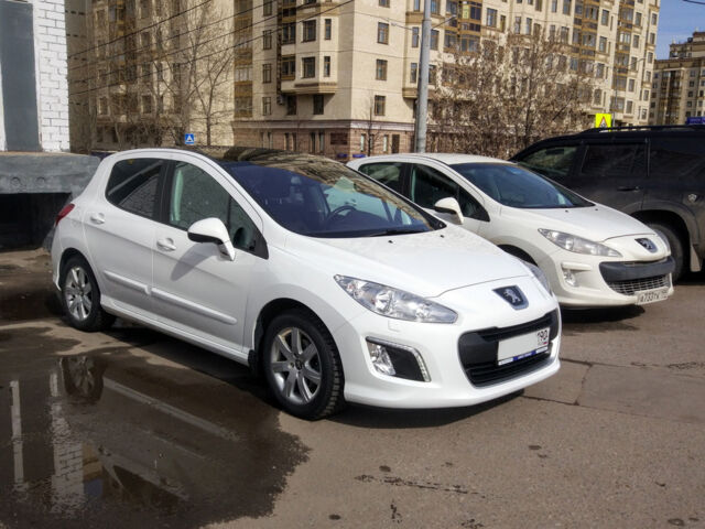 Peugeot 308 2012 года