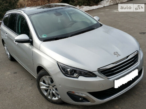 Пежо 308 2017 року Peugeot 308 2017 року
