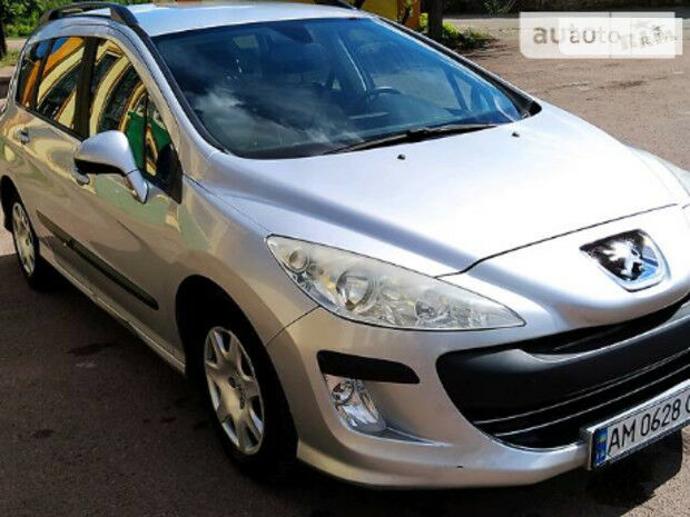Peugeot 308 2009 года