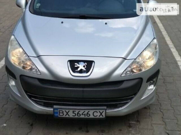 Peugeot 308 2009 року