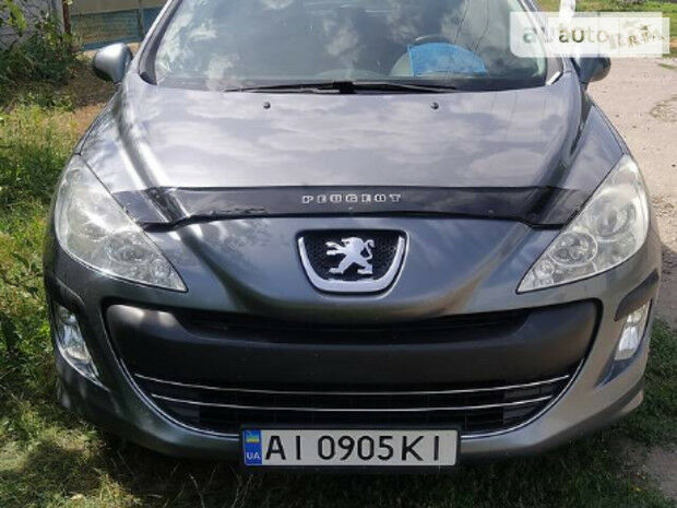 Peugeot 308 2009 года