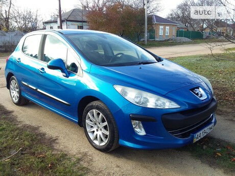 Peugeot 308 2008 года