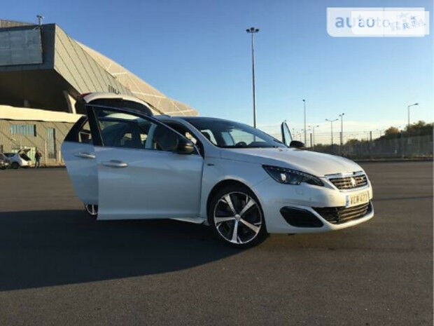 Peugeot 308 2016 року