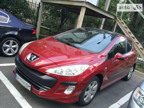 Peugeot 308 2009 года