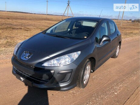 Peugeot 308 2008 року