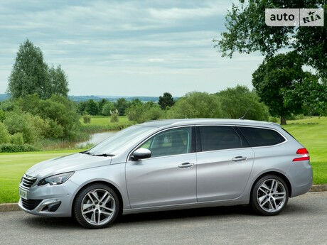 Peugeot 308 2008 года