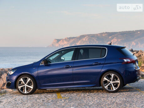 Peugeot 308 2010 року