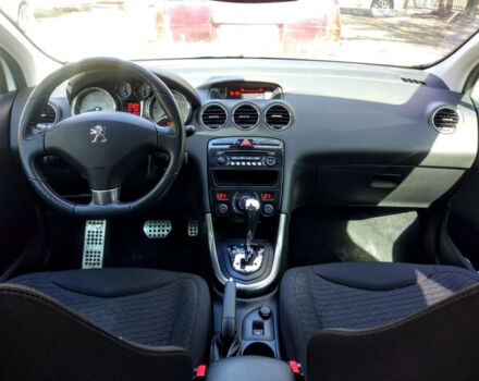 Peugeot 308 2012 года - Фото 4 авто
