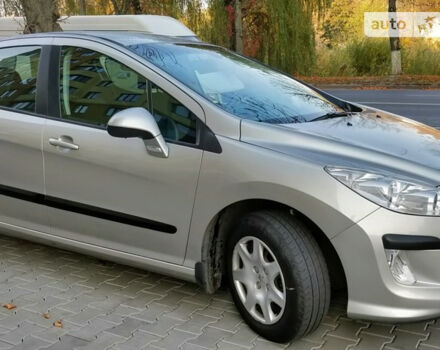 Peugeot 308 2008 года