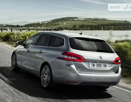 Peugeot 308 2009 года