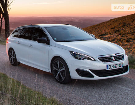 Peugeot 308 2008 года