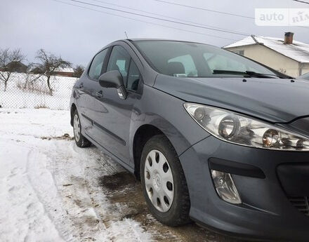 Фото на відгук з оцінкою 4.4   про авто Peugeot 308 2010 року випуску від автора “Володимир” з текстом: Дуже економне авто 4 літри на 100,впевнено себе почуває на дорозі за рахунок хорошого мотору, дуж...