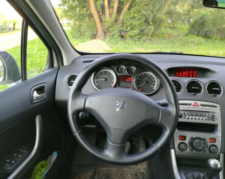 Peugeot 308 2009 года - Фото 4 авто