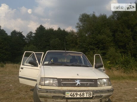 Peugeot 309 1990 року