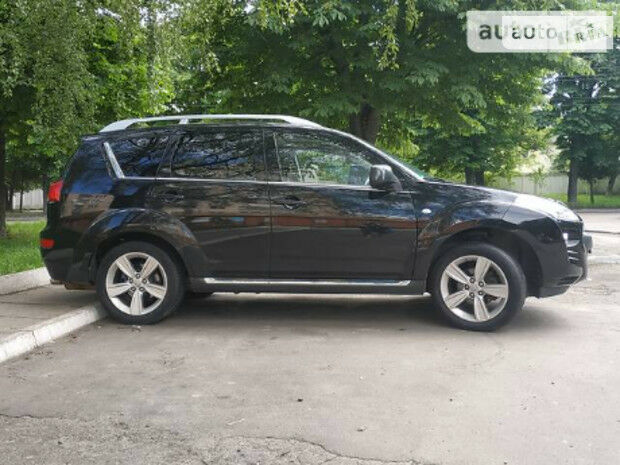 Peugeot 4007 2010 года