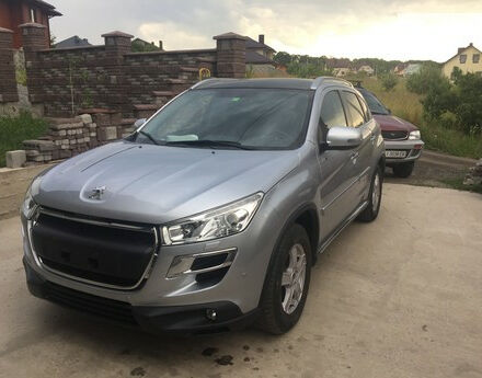 Peugeot 4008 2014 року