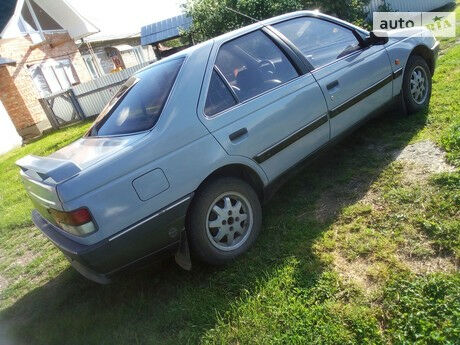 Пежо 405 1989 года Peugeot 405 1989 года