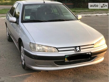 Пежо 406 1998 року Peugeot 406 1998 року