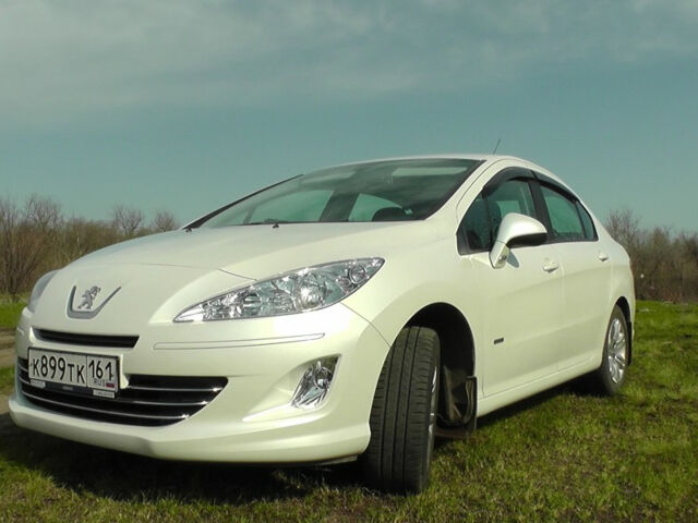 Peugeot 408 2014 года