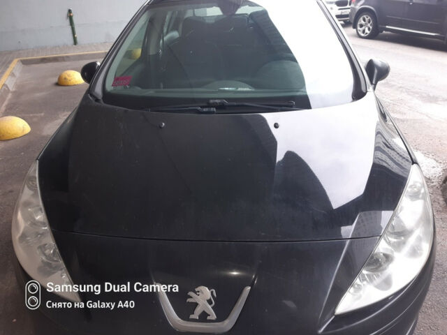 Пежо 408 2013 року Peugeot 408 2013 року