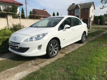 Peugeot 408 2013 года