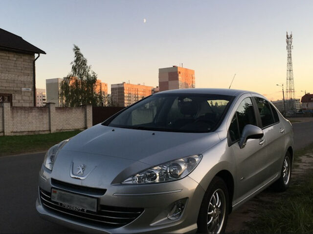 Peugeot 408 2015 года