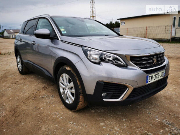 Peugeot 5008 2017 року