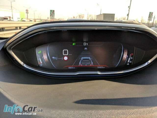 Peugeot 5008 2019 року