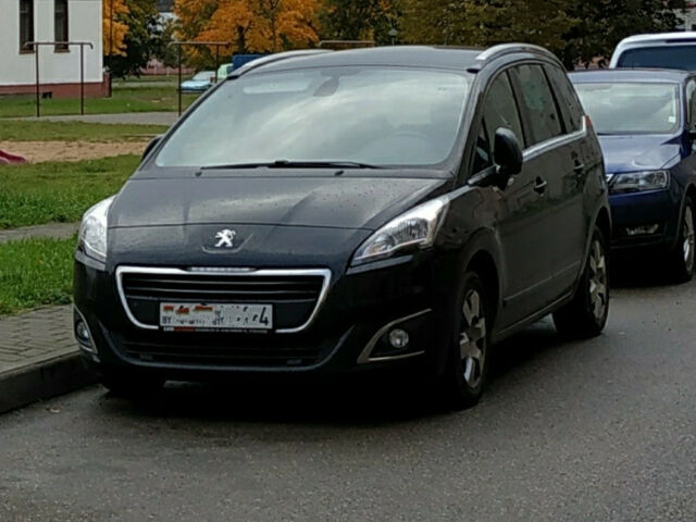 Peugeot 5008 2014 года