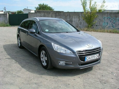 Пежо 508 2011 року Peugeot 508 2011 року